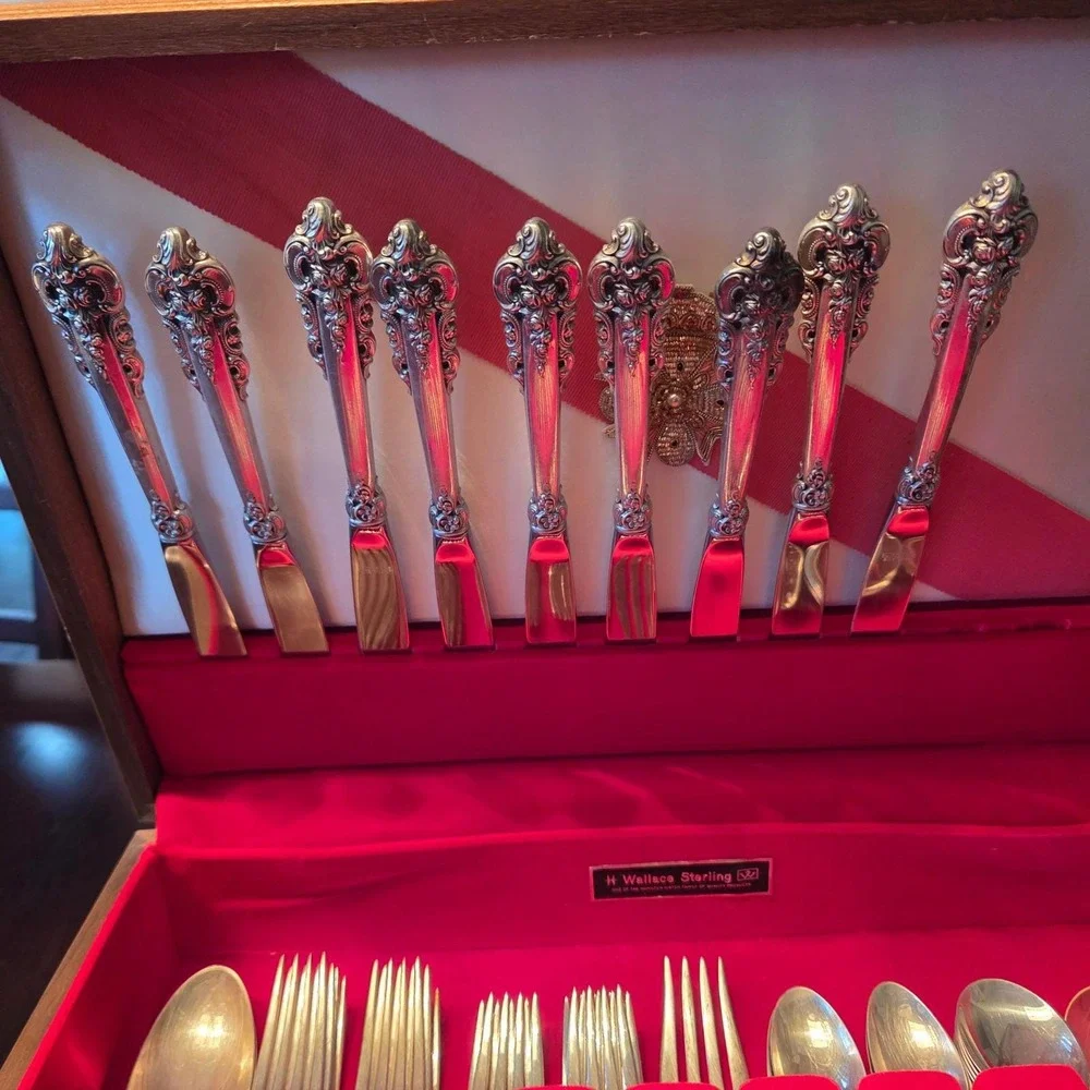 Wallace Grande Baroque Sterling Silver Flatware Set 61 Pieces Wooden Chest